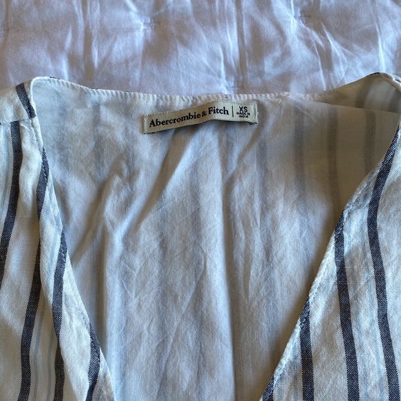 Abercrombie and Fitch Wrap Mini dress - Picture 4 of 4